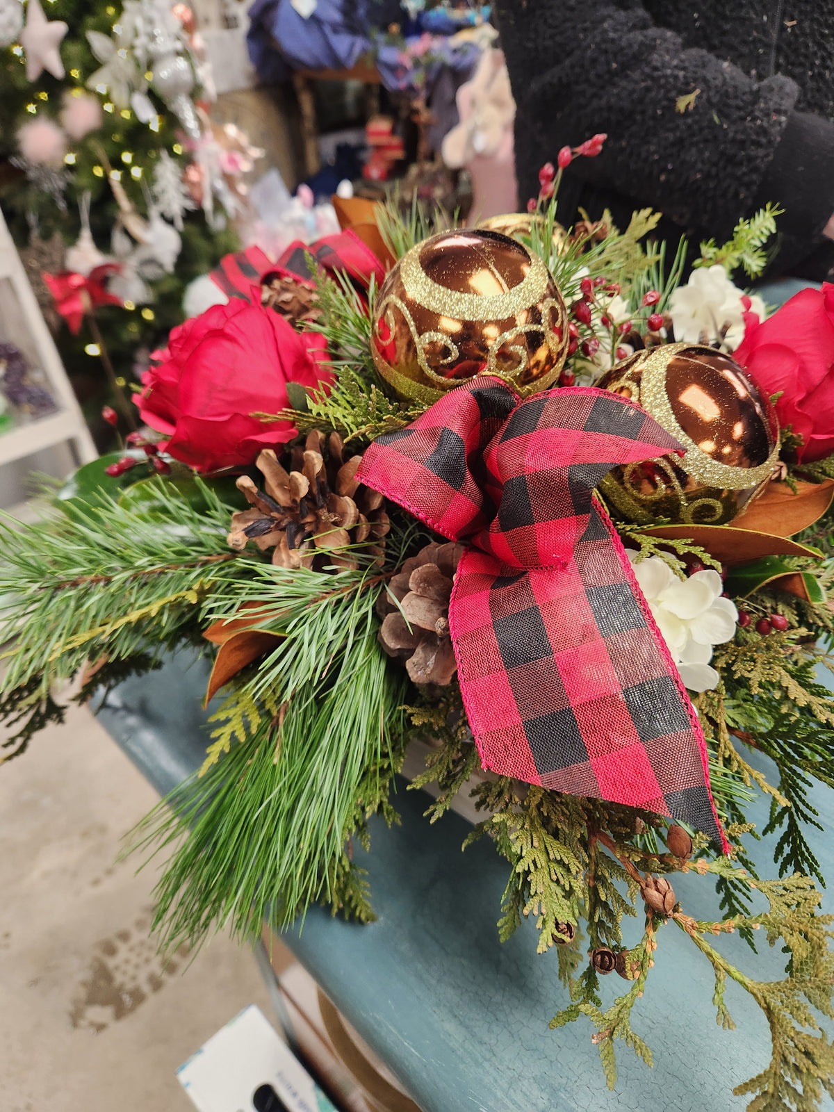 Christmas Centerpiece in Wood Box Instore Workshop Project