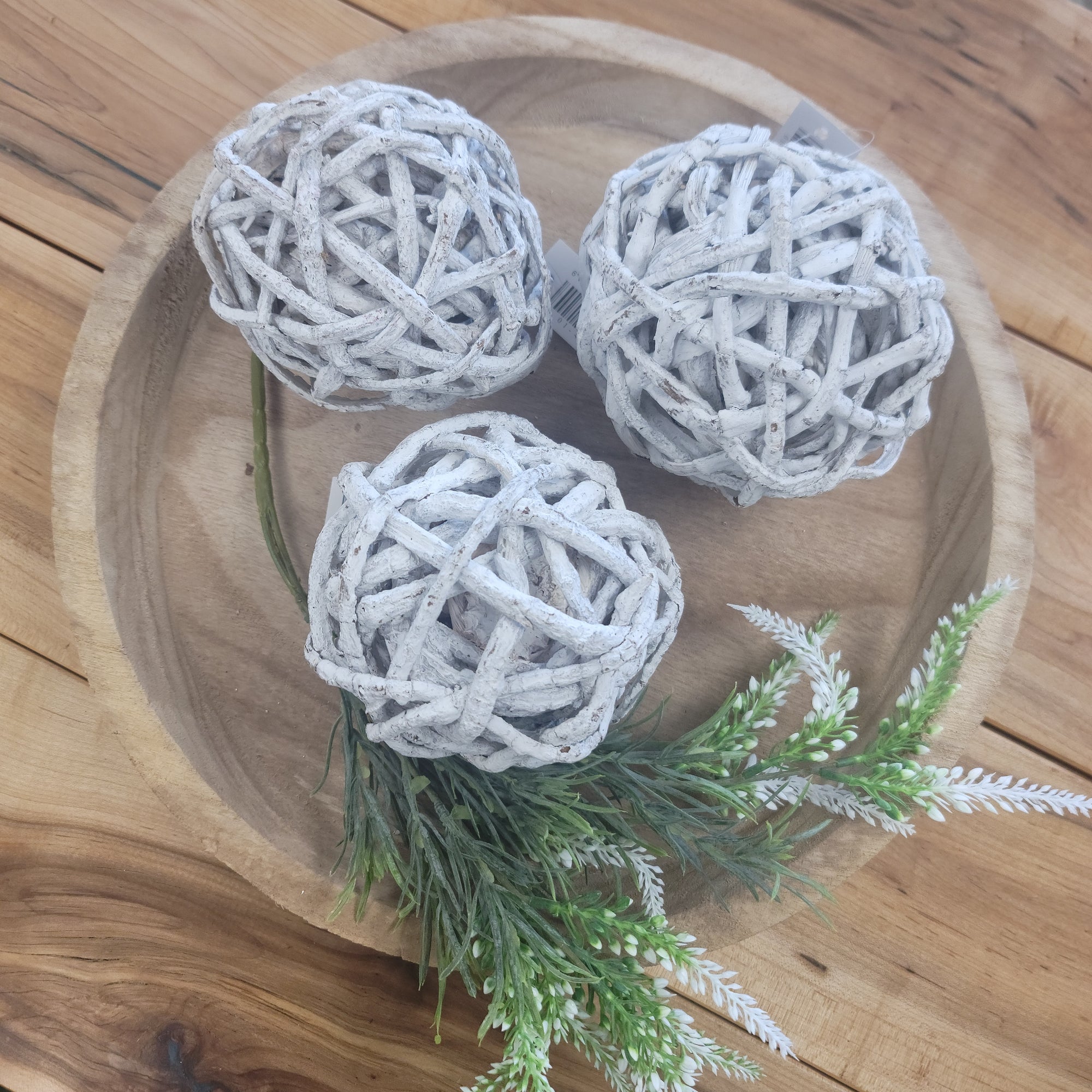 Whitewashed Vine Balls